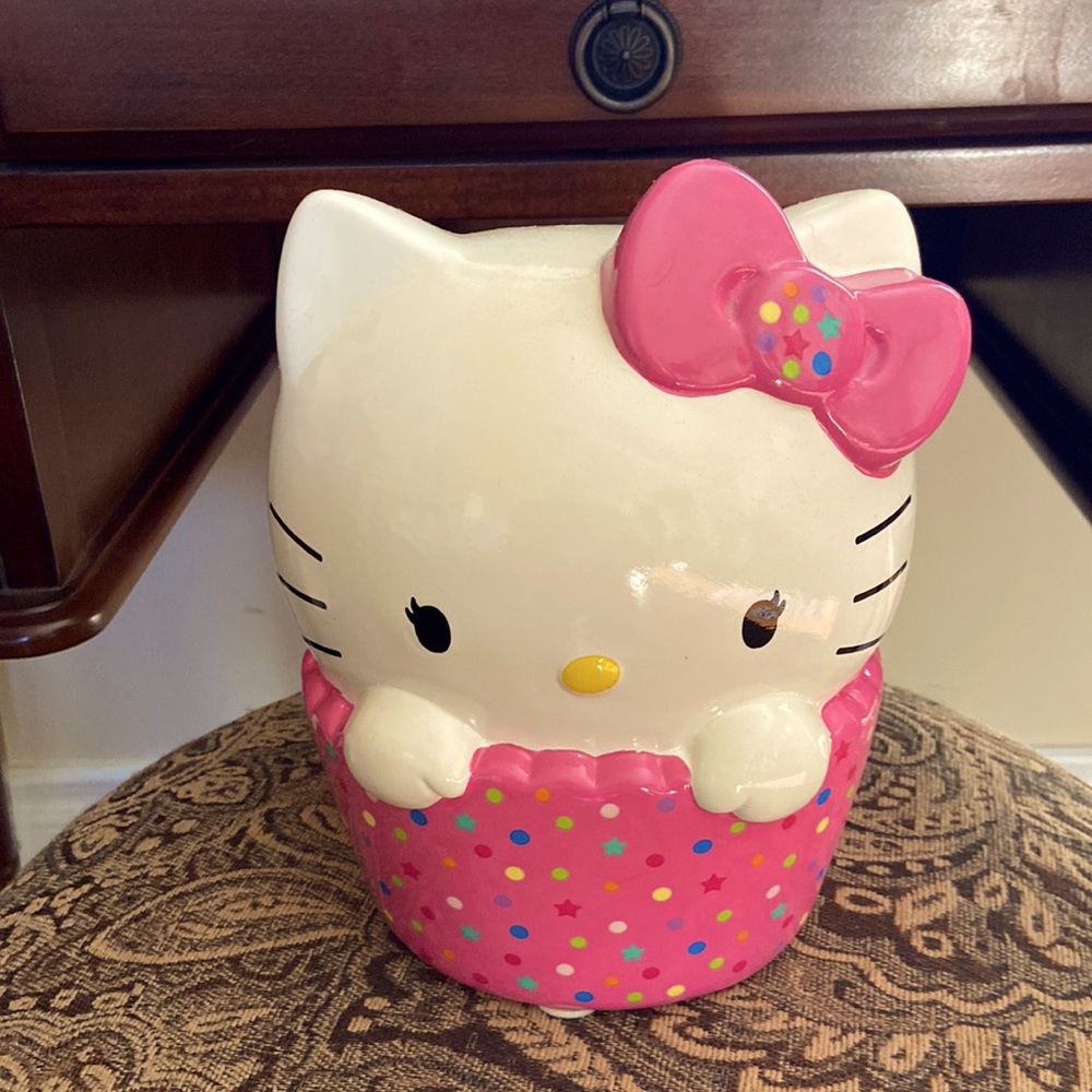 Hello kitty ceramic  piggy bank